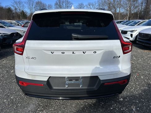 New 2025 Volvo XC40 B5 Plus w/ Protection Package Premier image 16