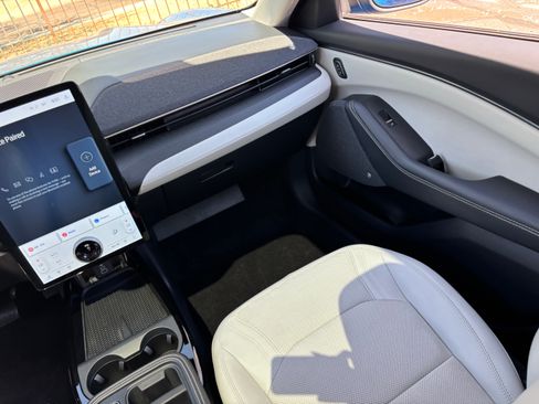 Used 2025 Ford Mustang Mach-E Premium RWD image 15