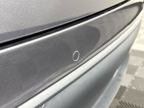 Used 2022 Tesla Model Y Long Range image 20