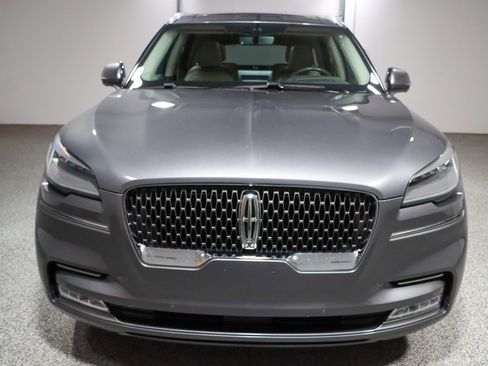 Used 2021 Lincoln Aviator Reserve w/ Equipment Group 208A AWD/4WD image 4