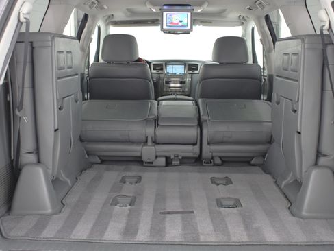 Used 2009 Lexus LX 570 4WD image 71