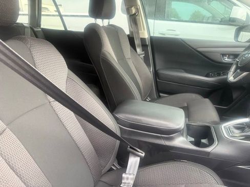Used 2024 Subaru Outback Premium AWD/4WD image 6