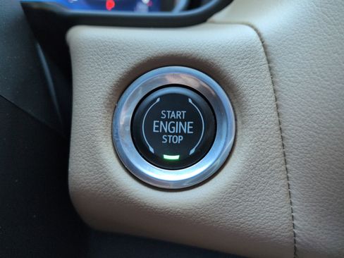 Used 2023 Chevrolet Tahoe Premier AWD/4WD image 27