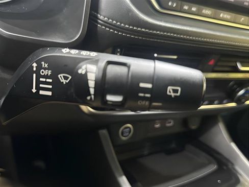 Used 2022 Nissan Rogue SV w/ SV Premium Package AWD/4WD image 17