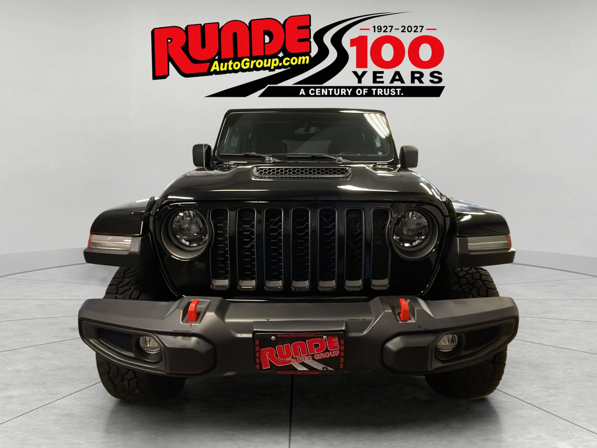 Used 2023 Jeep Gladiator Mojave w/ LED Lighting Group AWD/4WD image 3