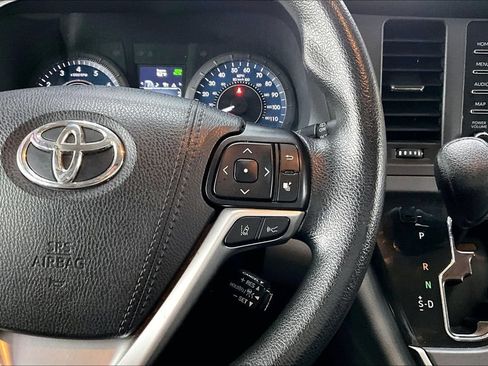 Used 2020 Toyota Sienna LE w/ LE Preferred Package AWD/4WD image 12