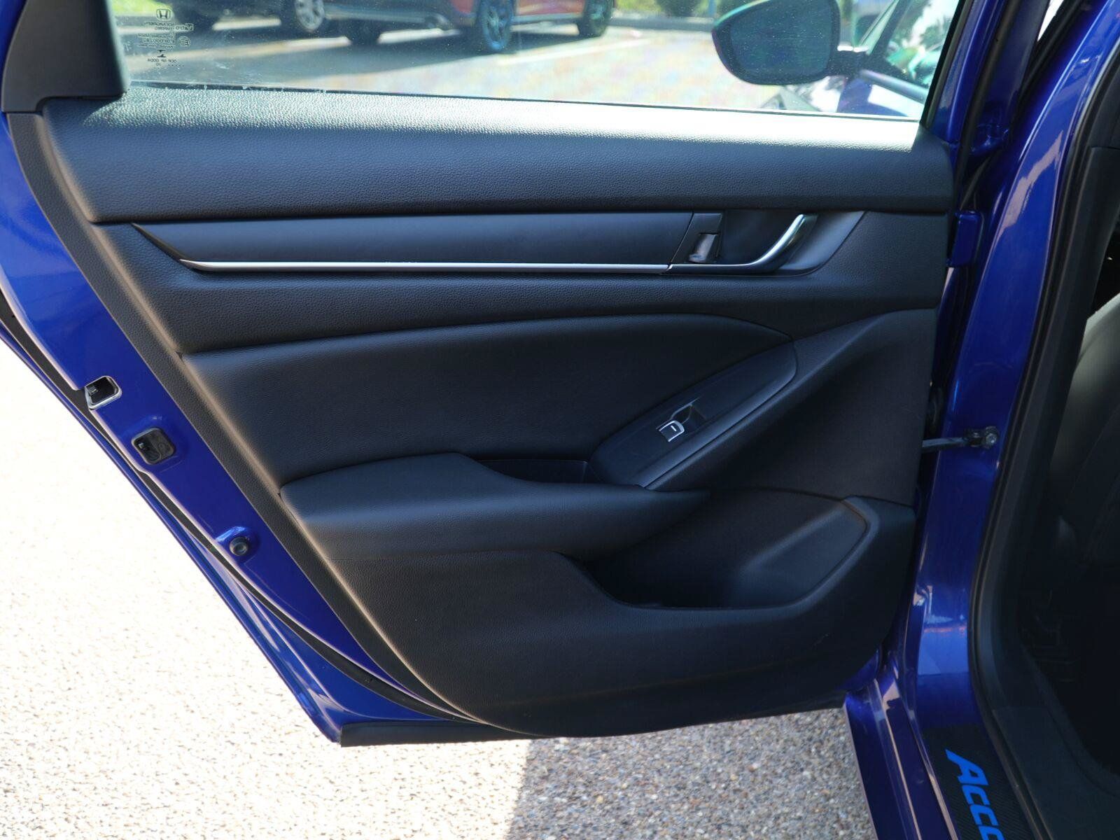 Used 2020 Honda Accord Sport image 17