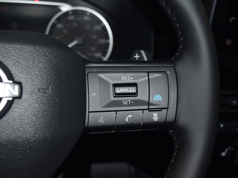 New 2026 Nissan Pathfinder SV image 7