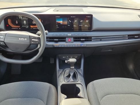 Used 2025 Kia K4 FWD image 14