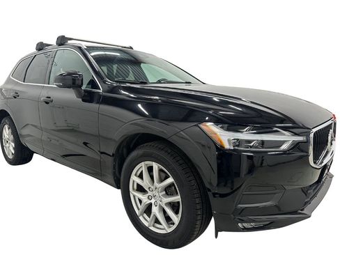 Used 2018 Volvo XC60 T5 Momentum w/ Advanced Package image 3