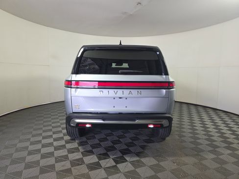 Used 2023 Rivian R1S Adventure image 4