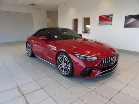 Used 2022 Mercedes-Benz SL 55 AMG AMG SL 55 Convertible image 3