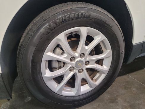 Used 2021 Chevrolet Equinox LT FWD image 31