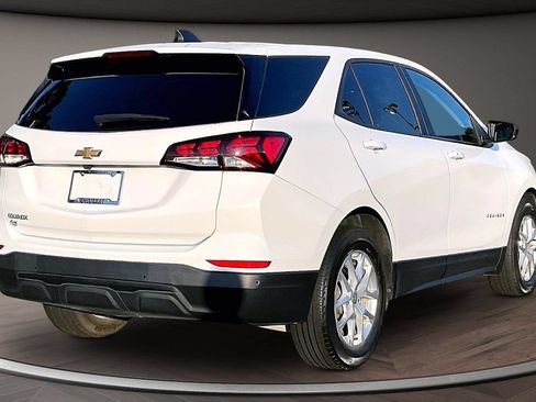 Used 2022 Chevrolet Equinox LS w/ LS Convenience Package FWD image 7