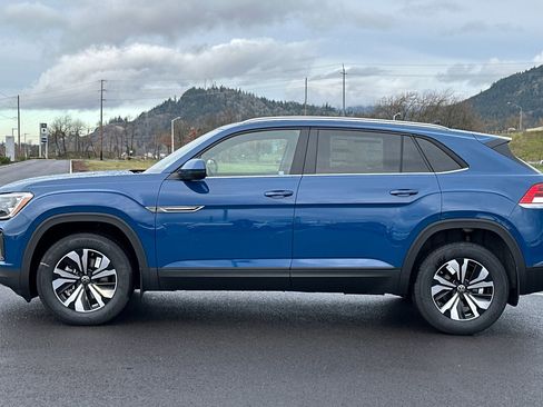 New 2025 Volkswagen Atlas Cross Sport SE image 6