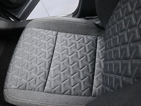 New 2025 Nissan Kicks SV w/ SV Premium Package AWD/4WD image 13
