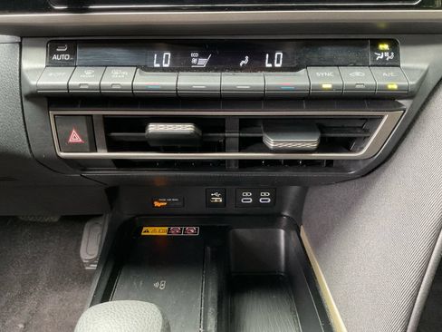 Used 2025 Toyota Camry LE FWD image 25
