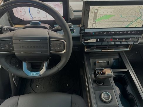 New 2025 GMC Hummer EV 3X w/ Battery Pack, 24 Module Pack image 12