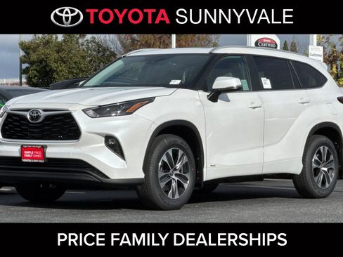 New 2026 Toyota Highlander XLE image 1