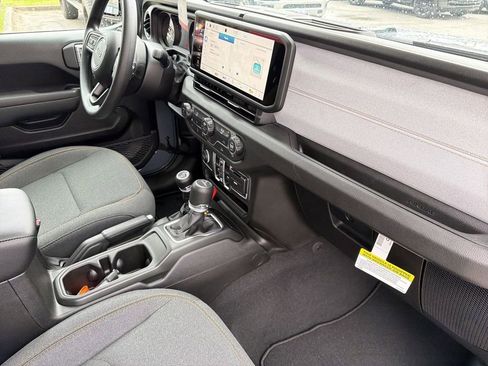 New 2026 Jeep Gladiator Sport image 19