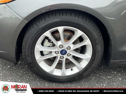 Used 2020 Ford Fusion SE FWD image 9