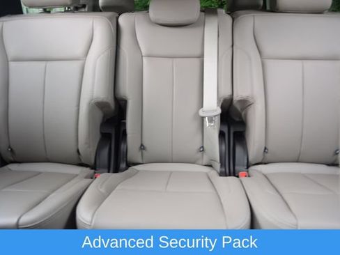 Used 2019 Ford Expedition XLT w/ Equipment Group 202A AWD/4WD image 16