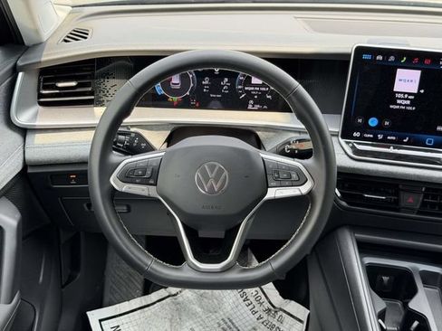 Used 2026 Volkswagen Tiguan S AWD/4WD image 15