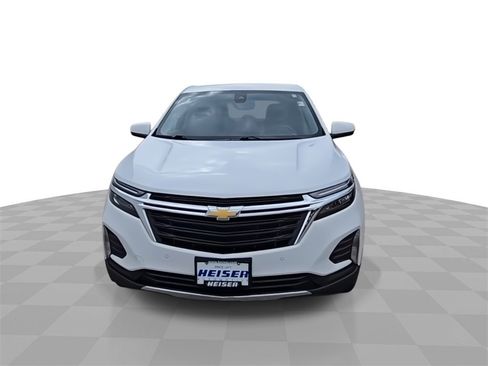 Used 2023 Chevrolet Equinox LT w/ Driver Convenience Package image 3