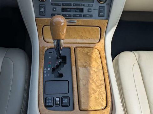 Used 2002 Lexus SC 430 Convertible RWD image 17