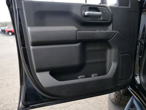 Used 2023 Chevrolet Silverado 2500 Custom w/ Custom Value Package image 20