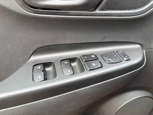 Used 2022 Hyundai Kona SEL FWD image 13
