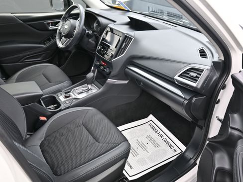 Used 2023 Subaru Forester Premium image 25