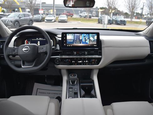 New 2026 Nissan Pathfinder SL w/ SL Premium Package image 32