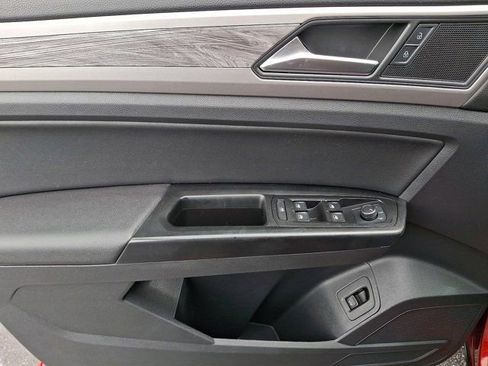 Used 2020 Volkswagen Atlas Cross Sport SE AWD/4WD image 16
