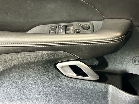 Used 2018 Dodge Challenger SXT Plus RWD image 13