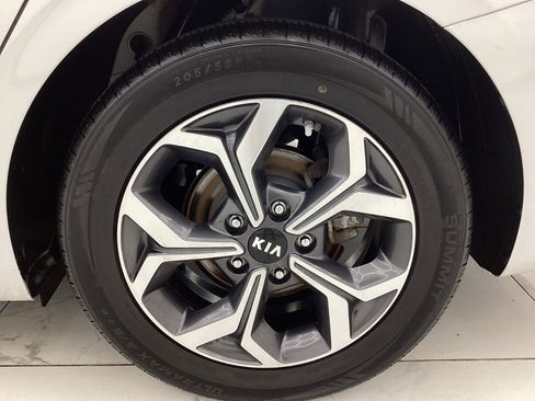 Used 2019 Kia Forte LXS FWD image 44