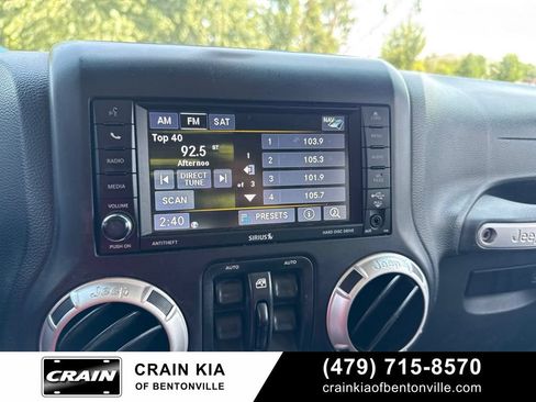Used 2014 Jeep Wrangler Unlimited Sahara w/ Connectivity Group AWD/4WD image 25