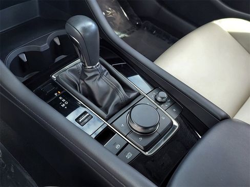 Certified 2022 MAZDA MAZDA3 s image 18