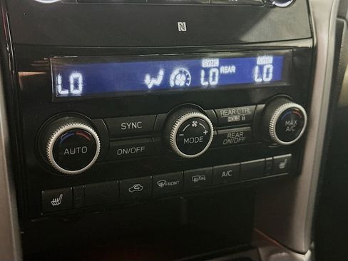 Used 2020 Subaru Ascent Limited w/ Popular Package #4 image 18