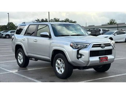 Certified 2024 Toyota 4Runner SR5 AWD/4WD image 3