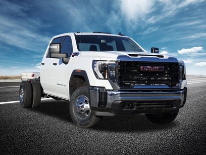 Used 2025 GMC Sierra 3500 Pro w/ Convenience Package