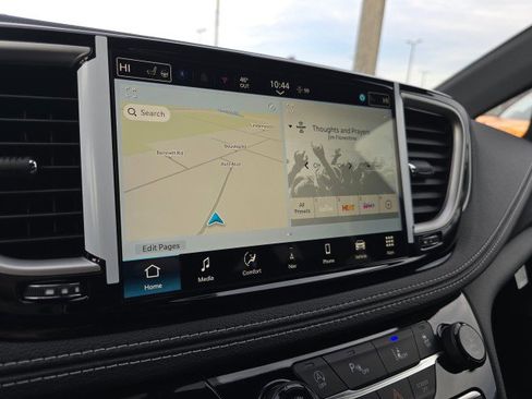 New 2026 Chrysler Pacifica Select image 36