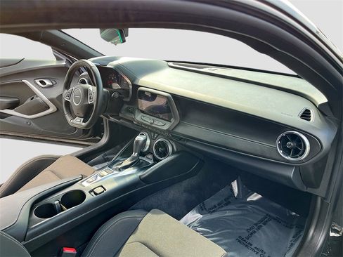 Used 2022 Chevrolet Camaro SS image 28