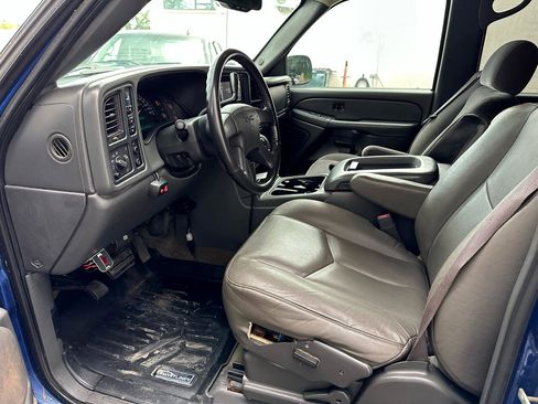 Used 2004 GMC Sierra 2500 SLE w/ Skid Plate Package image 17