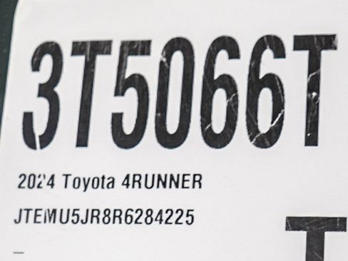 Used 2024 Toyota 4Runner SR5 AWD/4WD image 30