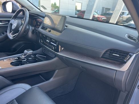 Used 2024 Nissan Rogue Platinum w/ Platinum Premium Package image 24