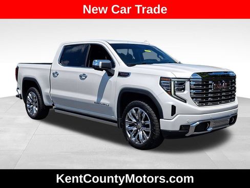 Used 2023 GMC Sierra 1500 Denali w/ Denali Reserve Package AWD/4WD image 1