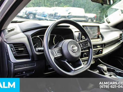 Used 2024 Nissan Rogue S FWD image 22