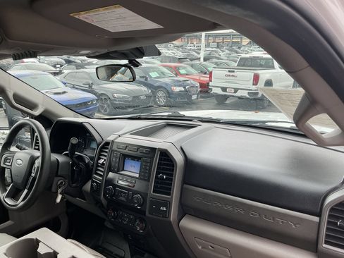 Used 2020 Ford F250 XL w/ Power Equipment Group AWD/4WD image 16