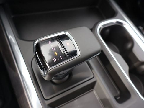 New 2026 Chevrolet Silverado 1500 LTZ w/ LTZ Premium Package AWD/4WD image 9
